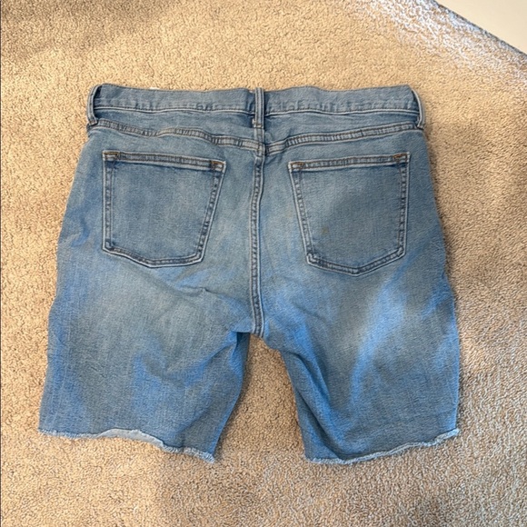 Old Navy Blue Jean Shorts Classic Style - Picture 2 of 2